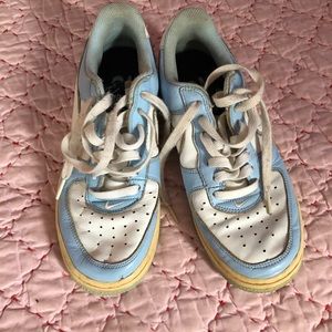 Nike air Blue and Bone almost high top size 7